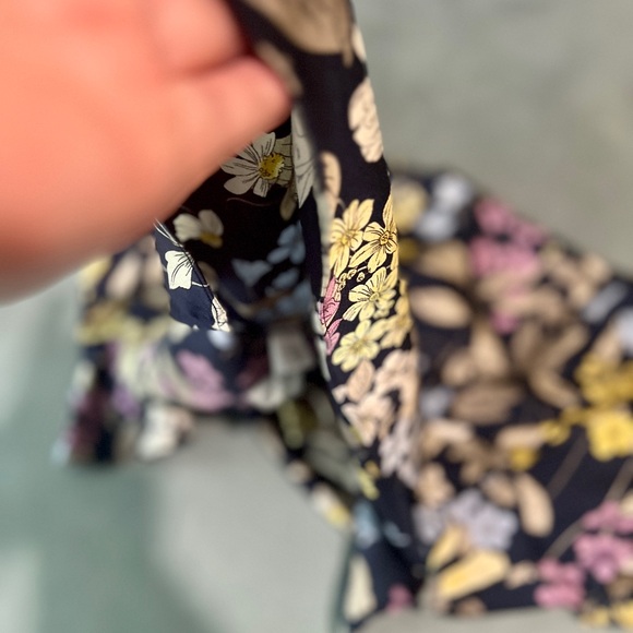 Vince Camuto blouse size 1X Spring colors - Picture 8 of 8